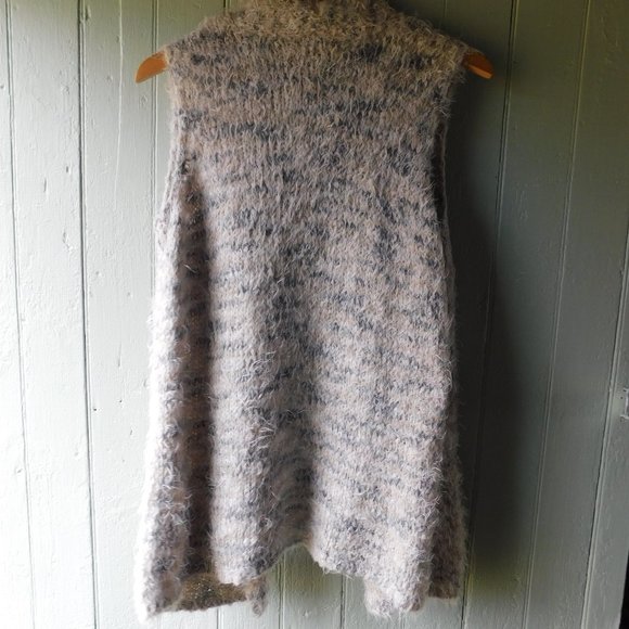🦔 Fuzzy Furry Cozy Cardigan🐾 - Picture 15 of 16